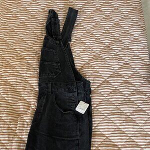 Free People Black ziggy overalls